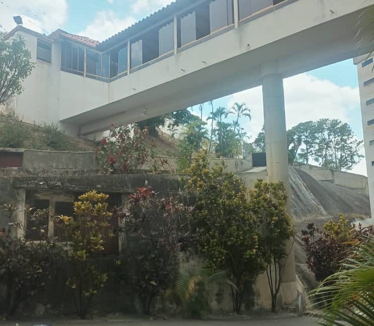 WhatsApp Image 2026-04-13 at 15.07.59